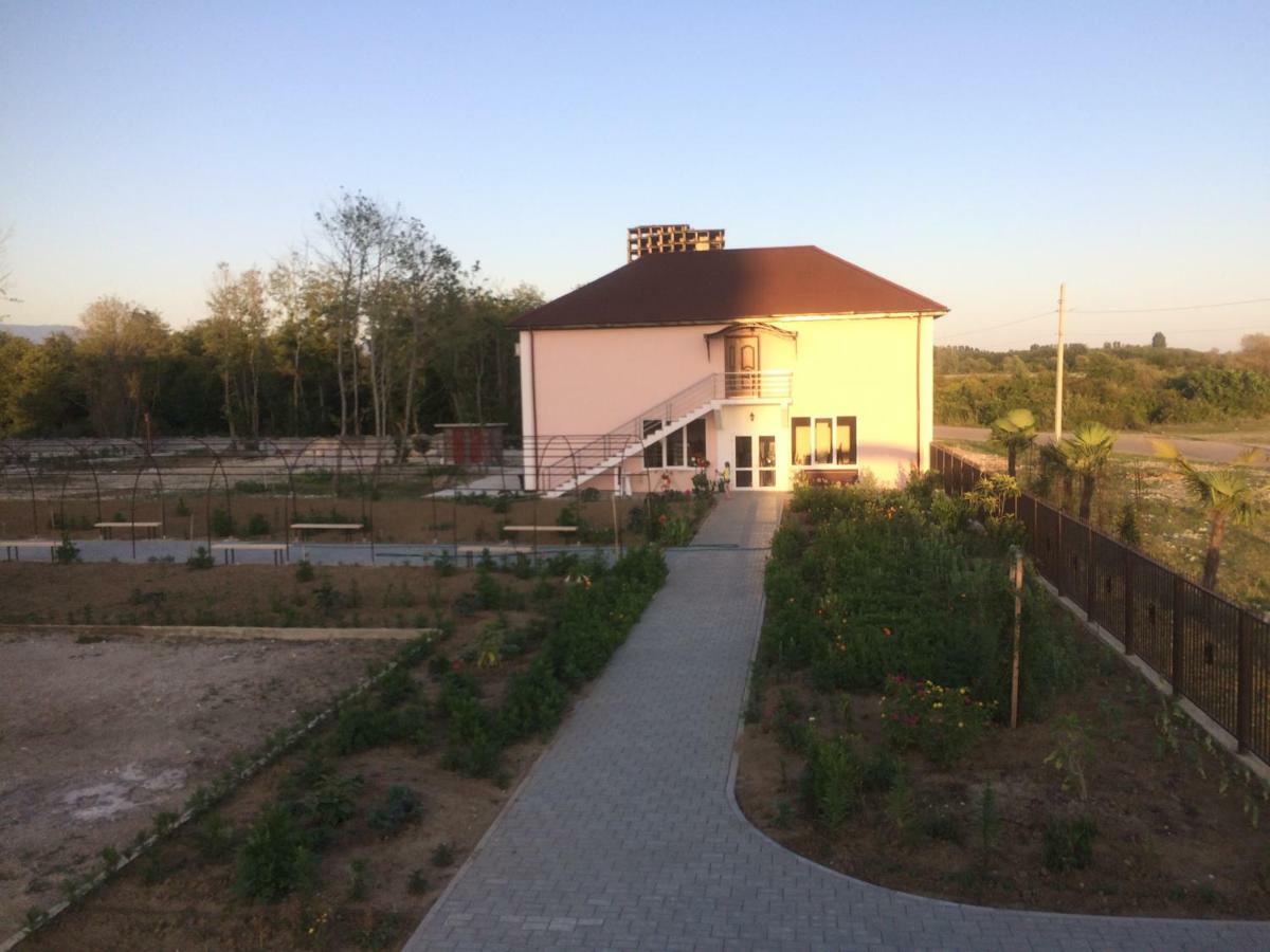 גודאותה Hotel 777 מראה חיצוני תמונה